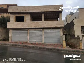  1 منزل قيد الانشاء مع مستودعات جاهزات