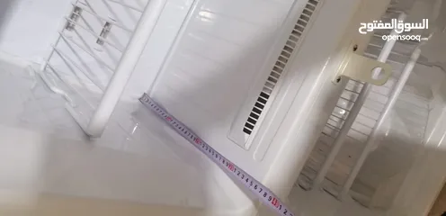 9 ثلاجه حجم وسط  و فريزر  للتبريد مستعمل نظيف كتييير  من شركه  سامسونج 220-240V/50Hz