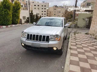  17 جيب شيروكي لاريدو موديل 2008