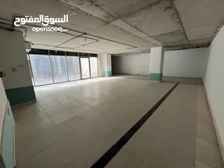  7 مكاتب للإيجار بمسحات مختلفة