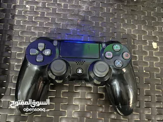  4 بليستيشن 4 للبيع ممتاز جدا ما عمره دخل محل صيانة  بس بده تنضيف من الداخل