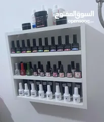  20 رفوف خشب شاشه ومطبخ وحمام وديكور حائط وستاند مكياج وجلاتين وغيره