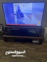  5 طاولة تلفزيون TV unit للبيع في غرفة الجلوس