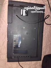  2 شاشة BenQ شغاله ميه بليه للبيع 30 دينار مع وصلة hd  وشاشه ثانيه نوعها Nihon كانت شغاله وطفت فجأه بتت