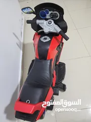  3 دراجه شحن مع موسيقى واغاني واضاءة بحالة ممتازة