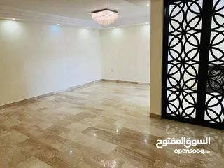  24 شقة أرضية للبيع في ضاحية النخيل - ref: 14613