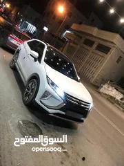  5 جب متسوبيشي اكليبس كروس ايد صفر ترخيص وتأمين شامل سنه كامله