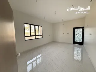  2 منزل للبيع في صحم / خلف الكلية المهنية / بطحاء الاشخر