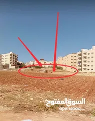  8 من اراضي الجبيهة سكني (أ)مميزة قرب دوار الاميرة بسمة جميلة جدا تصلح للاسكانات بسعر مغري جداً جدا