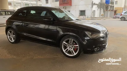  4 Audi.    A1.   Slin