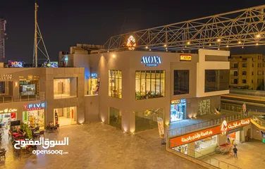  6 محل متأجر للبيع في the market mall القاهره الجديده علي جمال عبدالناصر مباشره عائد شهري+زياده سنويه