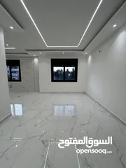  3 شقة طابق ارضي مع ترس وكراج سوبر ديلوكس باجمل مناطق شفا بدران
