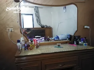  2 للبيع غرفه نوم تفصيل مستعمل شبه جديد