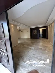  4 شقه أرضيه بجانب مدرسه الدر المنثور ام السماق