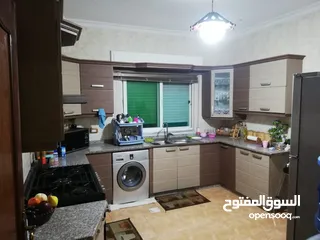  9 شقة فاخرة للبيع