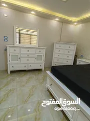  14 غرفه نوم امريكي   اشلي   ثقيله جدا جدا.    سبب البيع السفر  بسعر حرق والله بعوض  الغرفه ماببتعوض