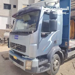  2 شاحنة فولفو