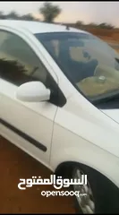  2 هيونداي كلك لونها ابيض 2003