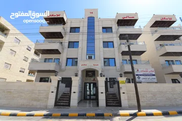  1 شقة مساحة 185متر مع روف (دوبليكس) وتراس باطلاله مميزة في شفا بدران للبيع من المالك