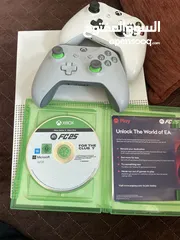  1 اكس بوكس ون اس مستخدم و لكن بافضل حالة مع cd fc 25 و يدتان شغالتان مستعمل خفيف و عليه العاب اخرى gta