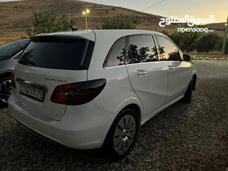  6 Mercedes-Benz  B250E