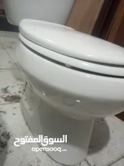  3 طقمين حمام فرنجي مش مستعمالات نهائياً بحال لجديد للبيع