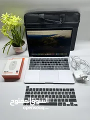  1 Macbook Air 2019, i5 9th, 16gb ram, 512gb ssd