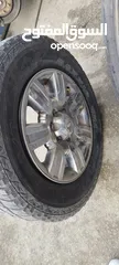  3 طقم كوتشوك و جنط مقاس 275/65/18 كوتشوك نص عمر نوع ماكسس AT للبيع بسعر 250 دينار