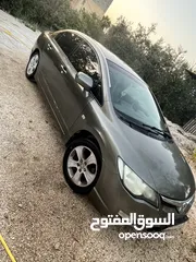  4 هوندا سيفيك 2008 للبيع