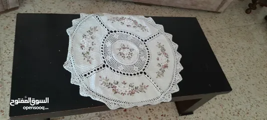 8 اثاث غرفة جلوس (صالون) بحالة جيدة بجنن اسفنج ناعم لطيف منجد