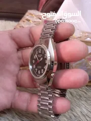  12 ساعات. سوسري وياباني بحال وكاله كل ساعة إلها سعر