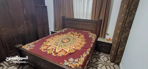  10 غرفة نوم مستعملة بحالة جيدة ونظيفة مع فرشة مجوز