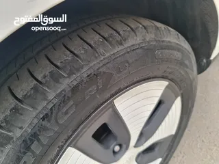  20 كيا سول كهربائية موديل 2018 لون ابيض وارد كوري