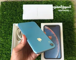  2 iPhone XR blue