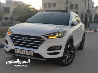  28 هونداي توسان فل الفل اضافات دهان شركة وعداد أصلي 70000كم فقططط رخصة وتأمين شامل للبيع بسعر مغري