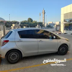  1 TOYTA YARIS 2013