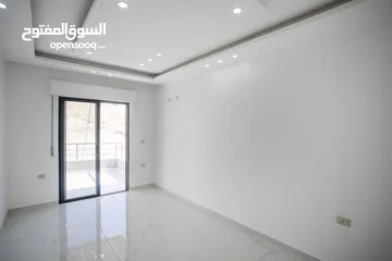  3 للبيع من المالك بسعر مغري شقه لم  تسكن تشطيب سوبر ديلوكس في اجمل مناطق ابو علندا الجديده
