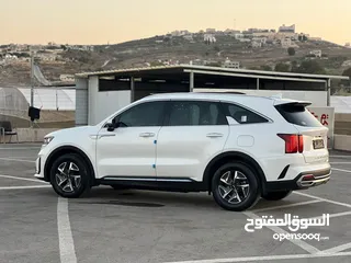  7 كايا سورينتو 2022 /فل الفل  فتحة سقف بانوراما  2x4 ///240Hp بنزين + كهرباء  ( Haybrid) 1600cc
