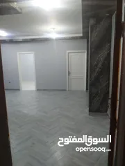  1 شقتين فارغات للاجار الشهري بالصويفيه سكن عائلات