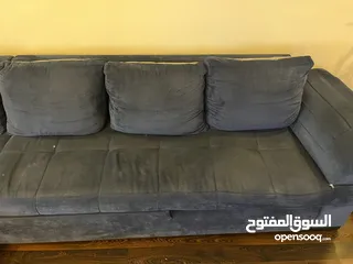  4 كنب كورنر بفتح تخت  مع كنباي ثنائيه بحاجه الى تنجيد بسعر مغري قابل للتفاوض