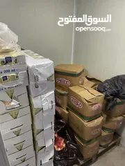  1 سوبر ماركت وغرفة تبريد