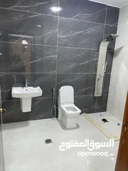  24 شقق مميزه سوبر ديلوكس عماره جديده خلف مطعم عرب قرب الجامعه للايجار مفروشه او غير مفروشه بعقد سنوي