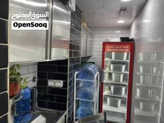  12 للبيع مطعم سوري متكامل في موقع مميز بعجمان