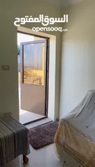  25 شقة للبيع في المهندسين 350 متر مربع طابق 3 مع روف كبير مميزة جداً من المالك