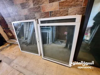 3 شبابيك المنيوم لون ابيض زجاج أخضر بحال الوكاله عدد15