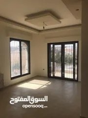  4 شقة للايجار أرضية فارغه بعبدون-13808