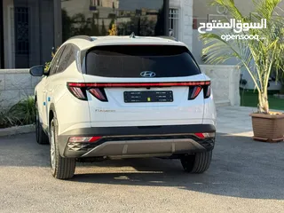  8 هونداي  هايبرد