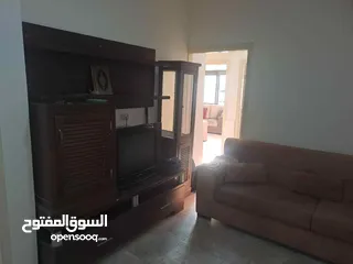  2 طقم كنب سبع مقاعد صوفتين و بوفيه تفصيل