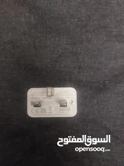  4 شواحن اصلية باسعار رمزية