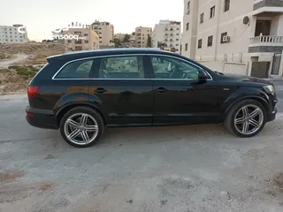  12 Audi Q7 2013